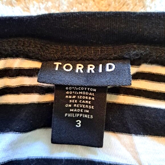 Torrid Black and White Striped Elbow Length Sleeve Top Plus Size 3 - Picture 5 of 5